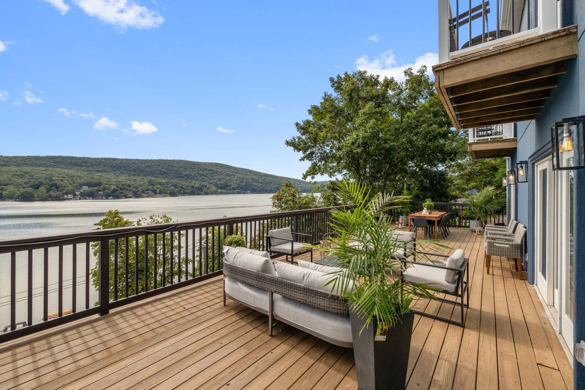 Lakeview House - Hot Tub - Firepit - Stunning Views - Spacious Deck - Cozy Living Room - Bar Greenwood Lake Екстериор снимка