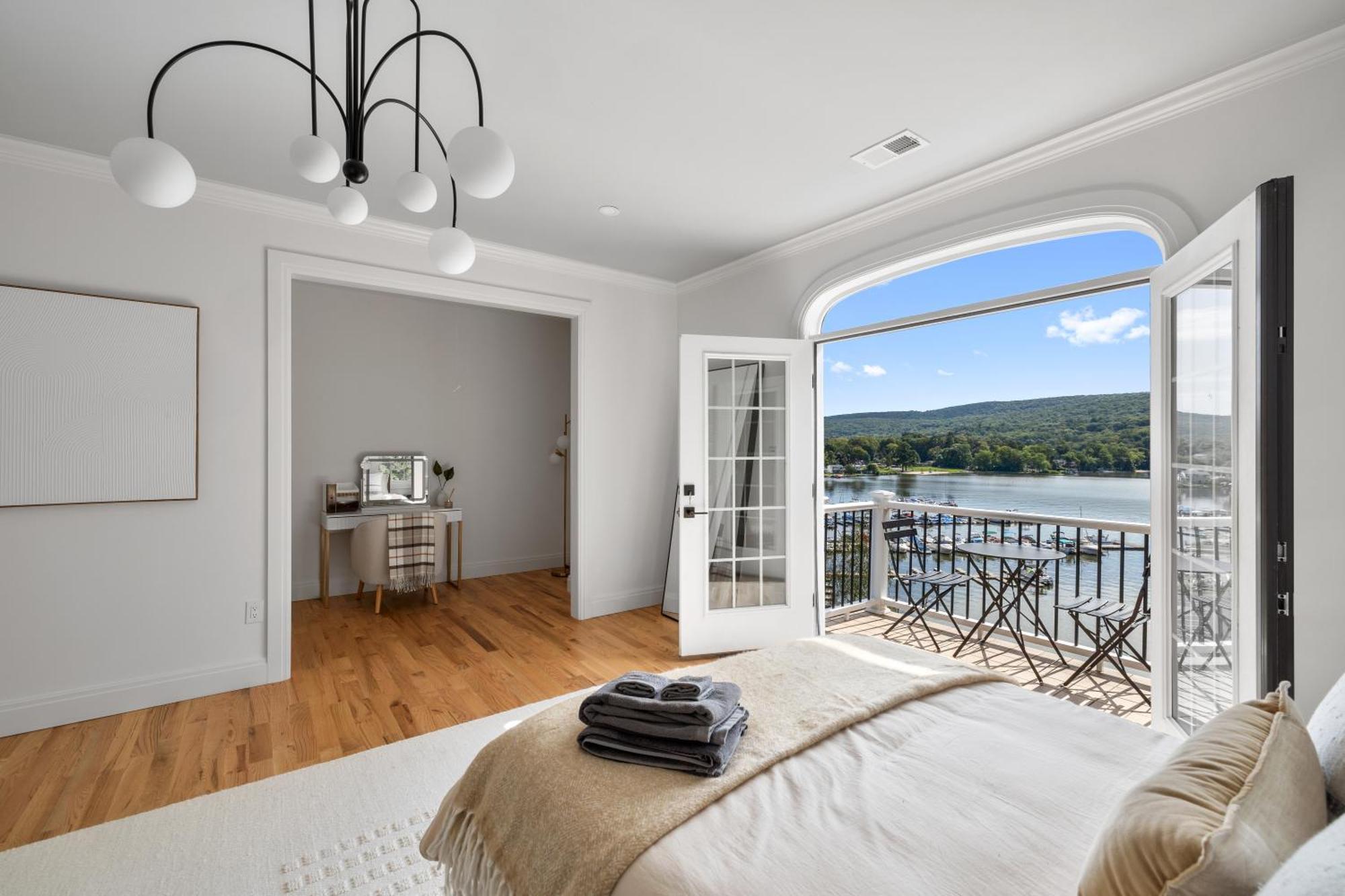 Lakeview House - Hot Tub - Firepit - Stunning Views - Spacious Deck - Cozy Living Room - Bar Greenwood Lake Екстериор снимка